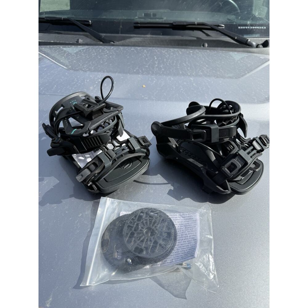 New Mayon Flow Snowboard Bindings Size M Pair - Picture 7 of 7